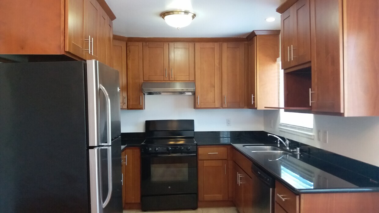 Kitchen - 1751 Marco Polo Way