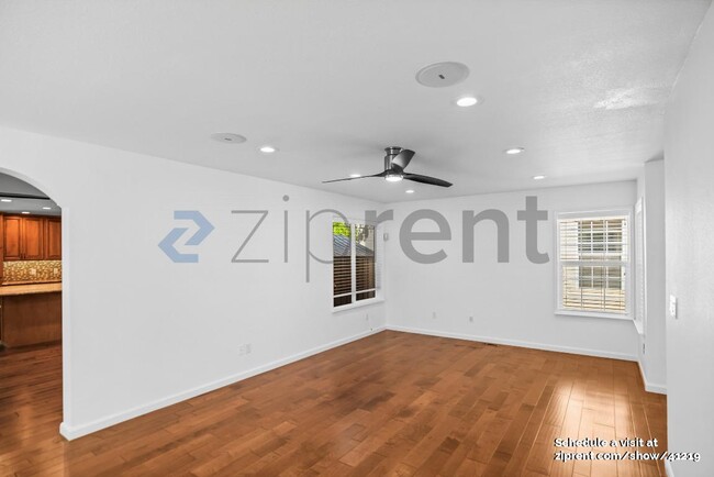 Building Photo - 625 San Gabriel Ave