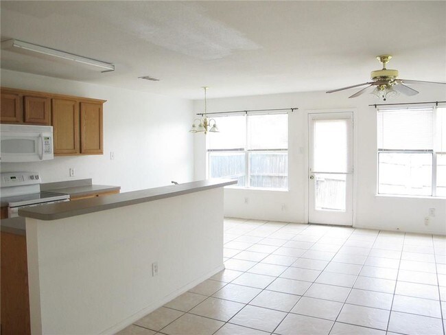 Building Photo - 4503 Fortuna St