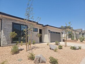 Building Photo - 65 Dakar Ln