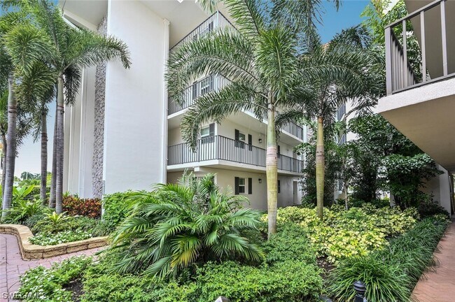 Building Photo - 222 Harbour Dr