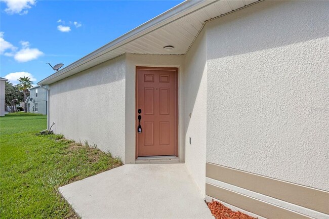 Building Photo - 1548 Tiverton Blvd