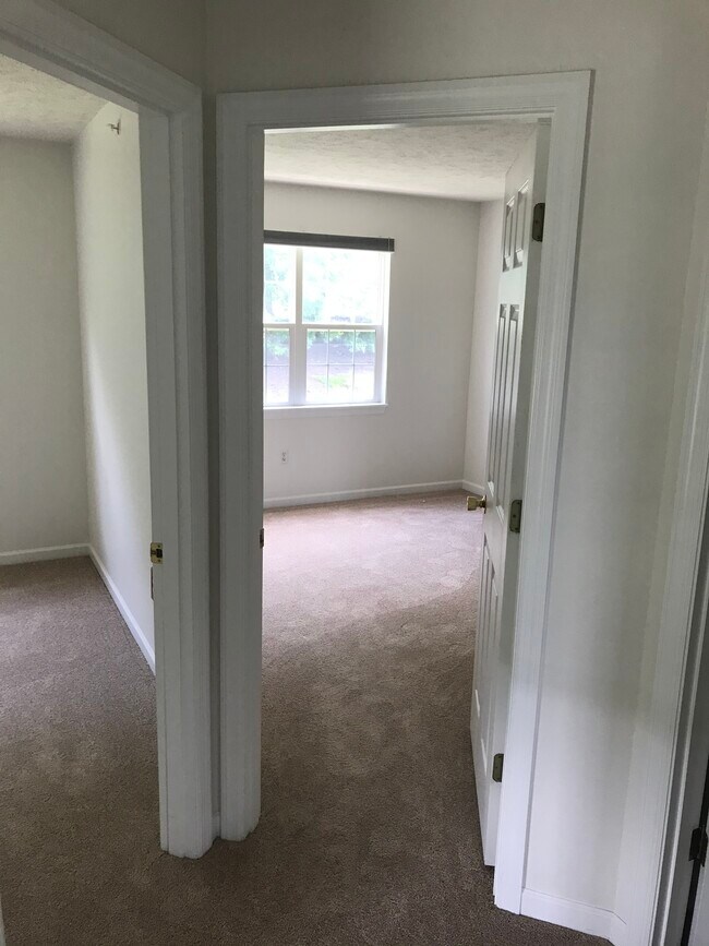 Foto del edificio - 1460 Meadowbrook Dr