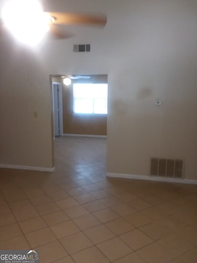 Building Photo - 3091 Carriage Trail
