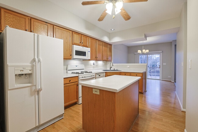 Building Photo - 145 Farmgate Dr