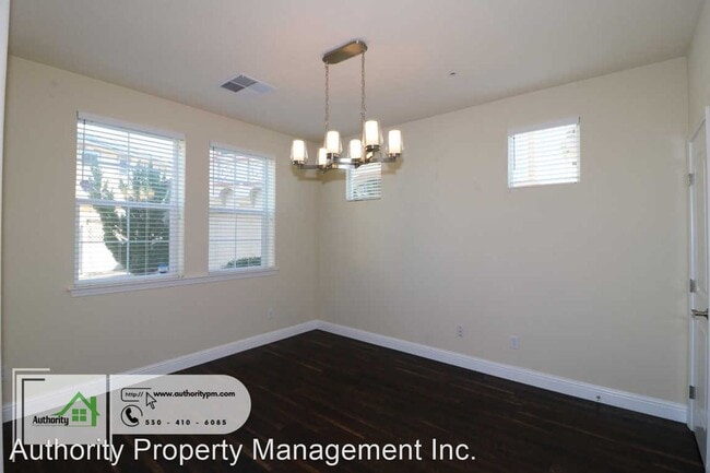 Foto del edificio - 3 br, 2.5 bath House - 1995 Lugano Trail