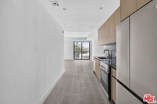 Building Photo - 1808 Lincoln Blvd