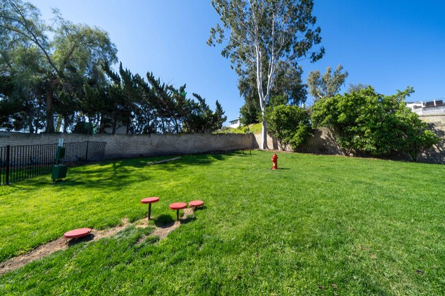 Foto del edificio - 311 Weston Cir