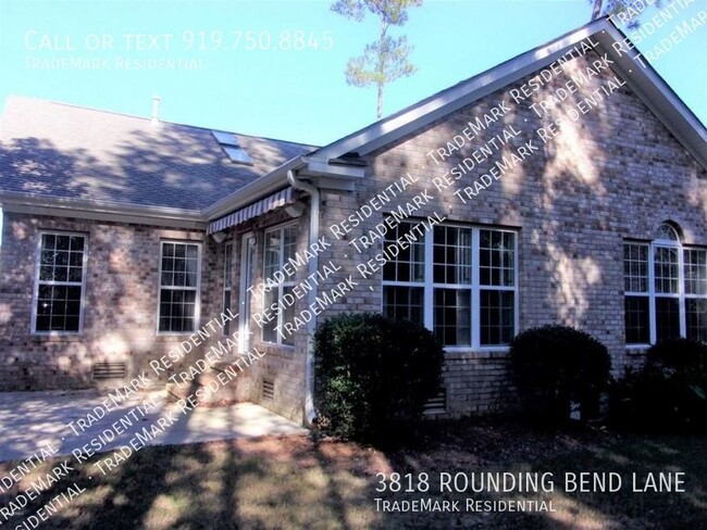 Foto del edificio - 3818 Rounding Bend Ln