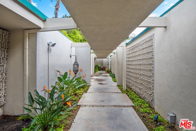 Building Photo - 1140 Loma Vista Dr