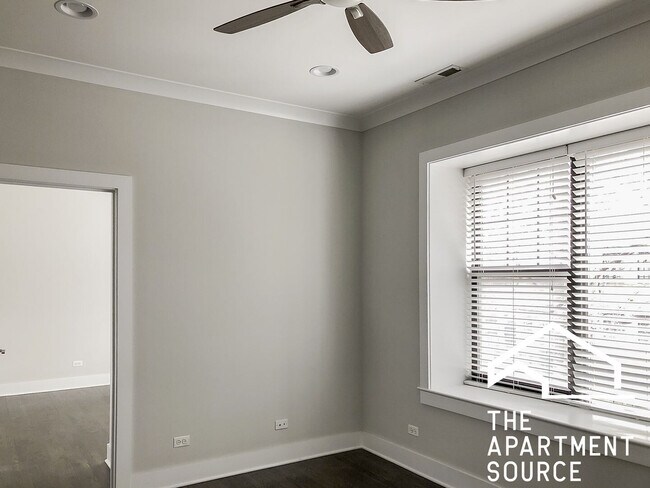 Foto del edificio - 1946 W Nelson St