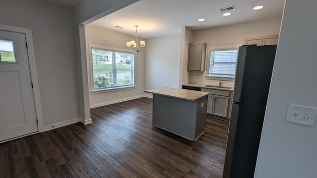 Building Photo - 4060 Ashley Drive
