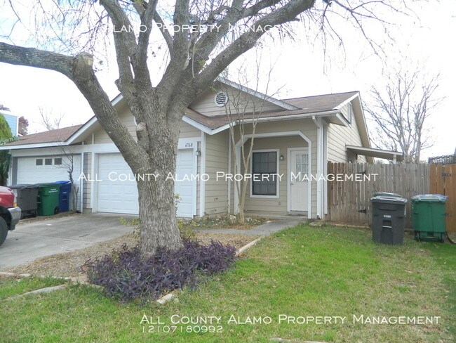 Foto del edificio - 3 Bedroom, 2 Bath duplex