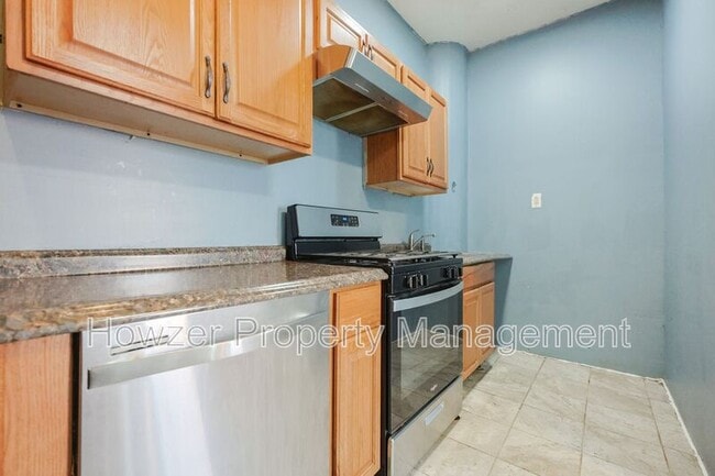 Building Photo - 14-18 Chester Ave