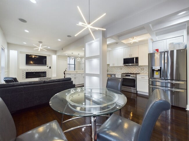 Foto del edificio - 5005 S Prairie Ave