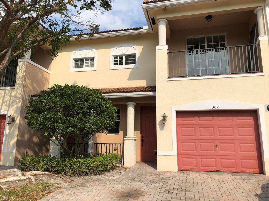 Foto principal - 6274 S Military Trail