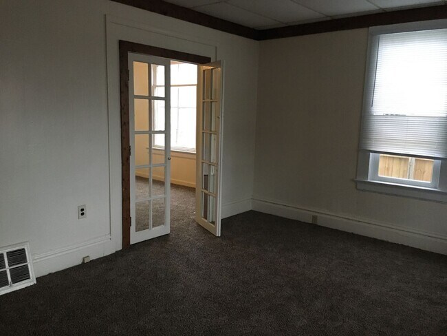 Foto del edificio - Spacious 3 BR House