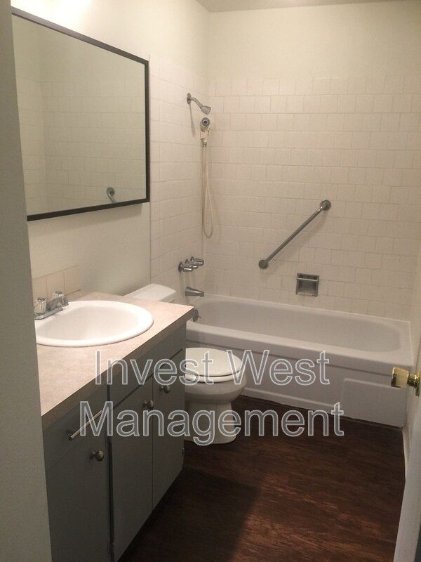 Foto del edificio - 3401 E 21st St