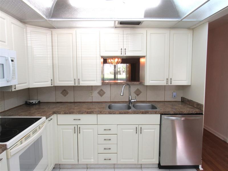 Foto principal - 2804 Victoria Way