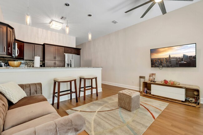 Photo - 583 Plymouth Ct Townhome