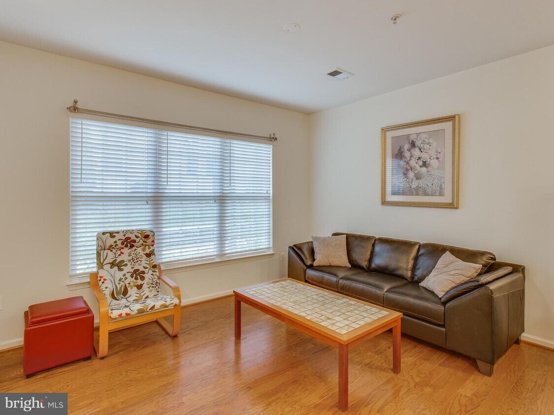 4479A Beacon Grove Cir Unit 807A