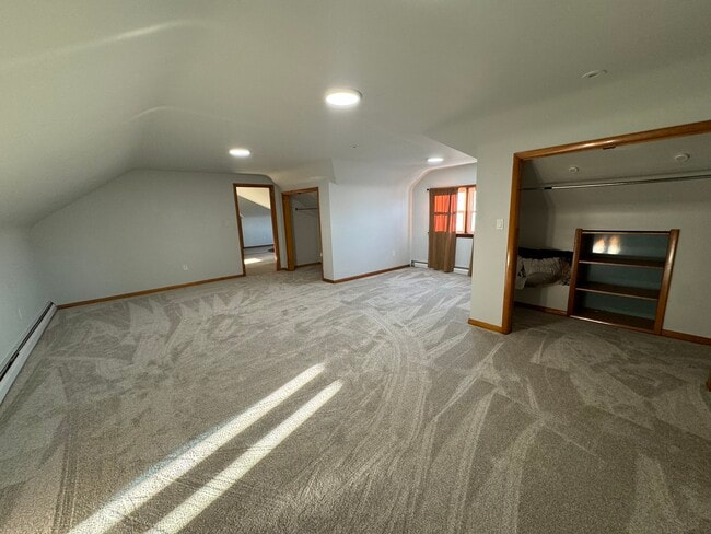 Foto del edificio - 737 Roseland Pl