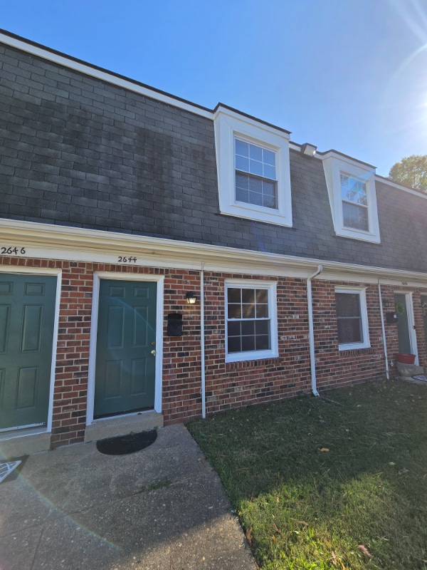 Building Photo - 2644 Wayside Dr