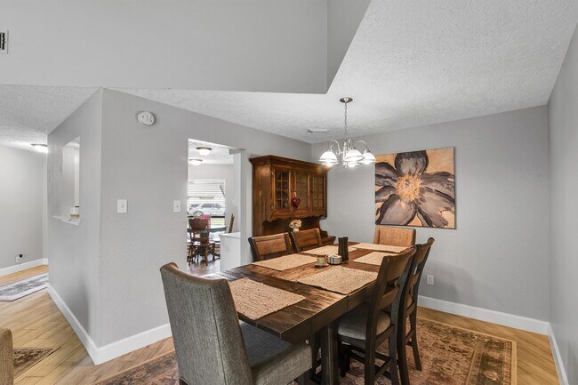 Foto del edificio - 23539 Whispering Willow Dr