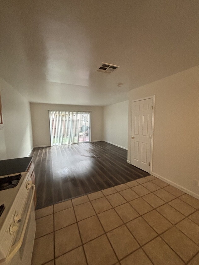 Updated interior - must see! Parking On Site - Laundry On Site - Coming in August 2026 - Updated interior - must see! Parking On Site - Laundry On Site - Coming in August 2026