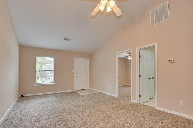 Foto del edificio - 616 Brook Trail