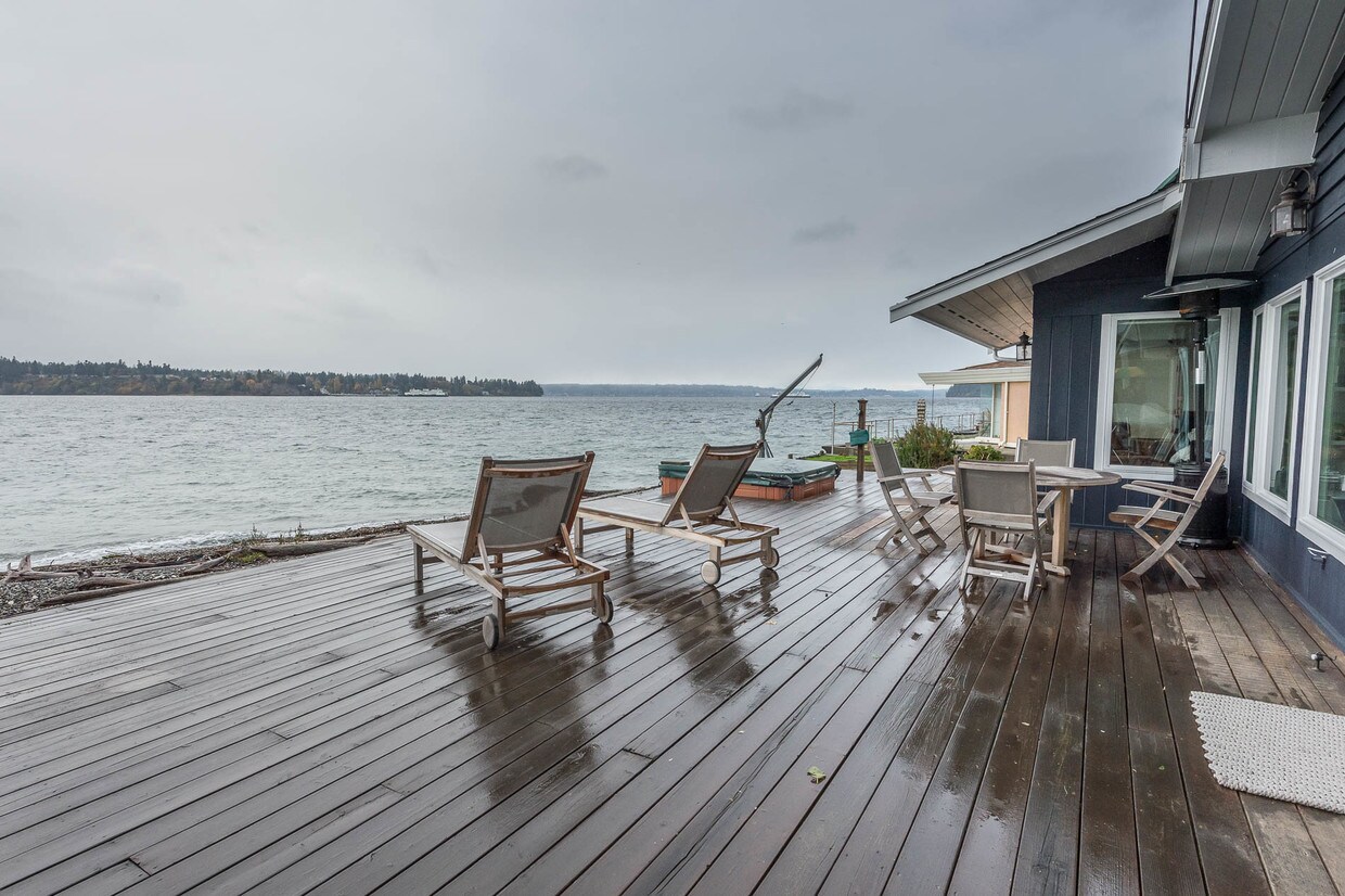 Primary Photo - 10959 Point Vashon Dr SW