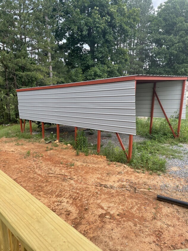 Building Photo - 326 Oak Leaf Cir