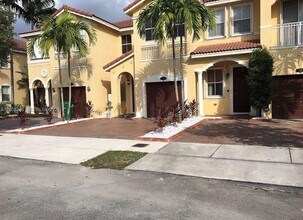 Building Photo - 905 SW 149th Ct