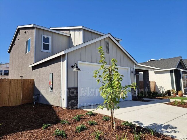 Building Photo - 5980 E Truman Ave