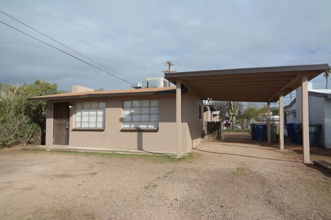 Foto del edificio - Charming 2 Bedroom 1 Bath Home! Central Tucson Location!