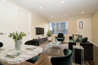 Building Photo - 99 Suffolk St Building Photo - 99 Suffolk St