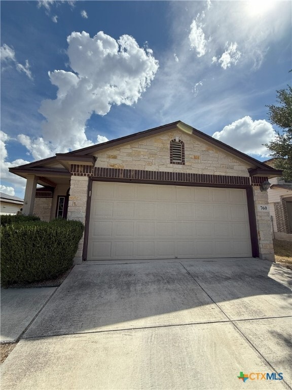 Building Photo - 760 Guna Dr