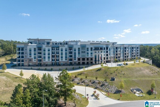 Building Photo - 3560 Grandview Pkwy