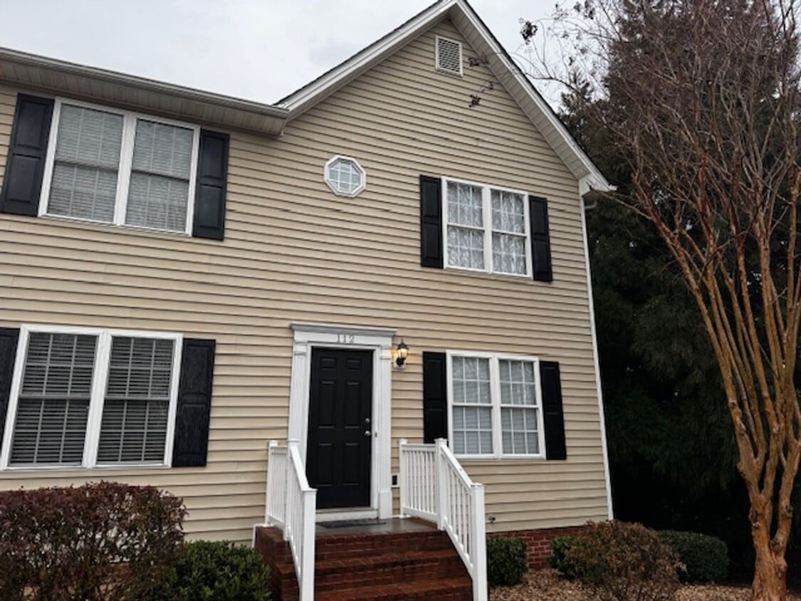 Photo - 1810 Broadway Street #112