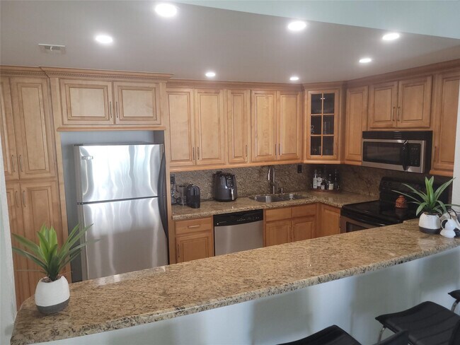 Foto del edificio - 19370 Collins Ave