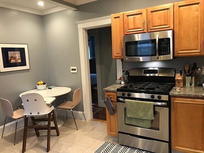 Kitchen - 101 Playstead Rd