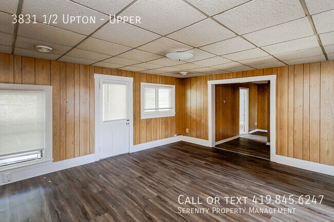 Foto del edificio - 3831 1/2 Upton-Upper
