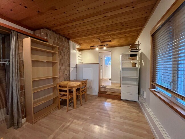 Foto del edificio - 15459 Bonney Ln Blvd