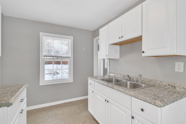 Foto del edificio - 41 Lynbrook Ave