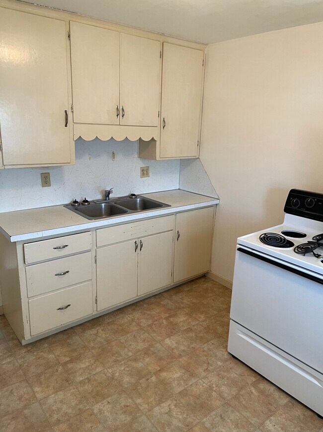 310 Harrison St Unit 1, Piqua, OH 45356 Apartments in Piqua, OH