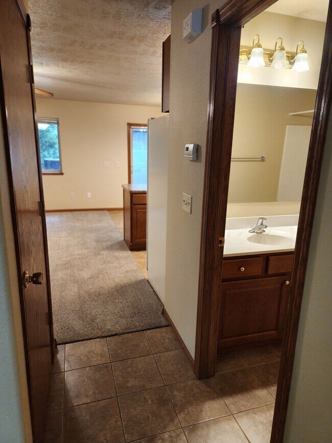 Foto del edificio - three bedroom two bathroom Town Home