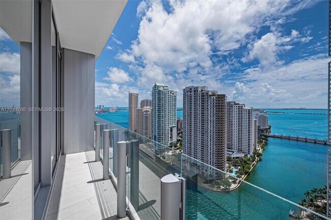 Foto del edificio - 300 Biscayne Blvd Way