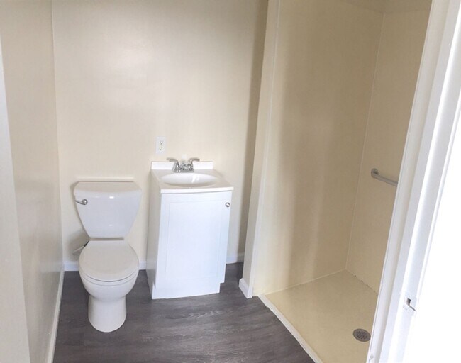 Foto del edificio - 3 bedroom 1 bath