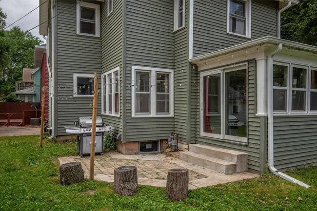 Building Photo - 1505 Adams St