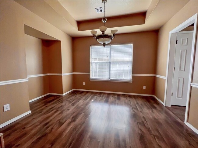 Building Photo - 3604 Mockingbird Ln
